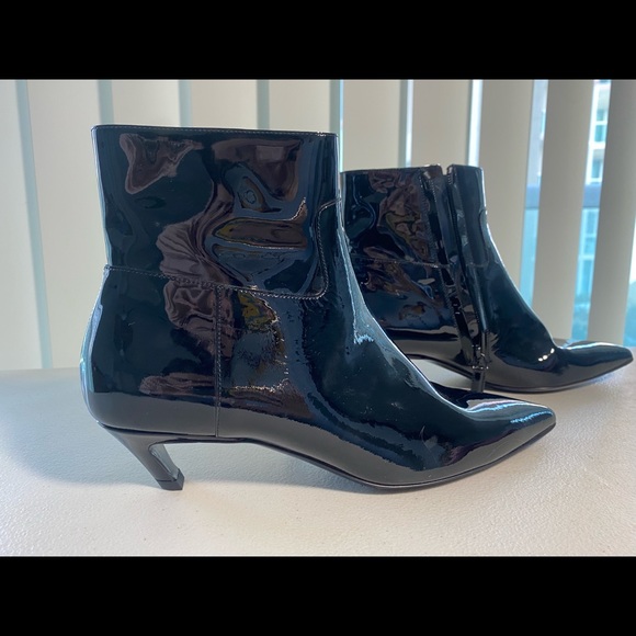 Balenciaga Patent Leather Pointed Toe Bootie - Picture 3 of 14